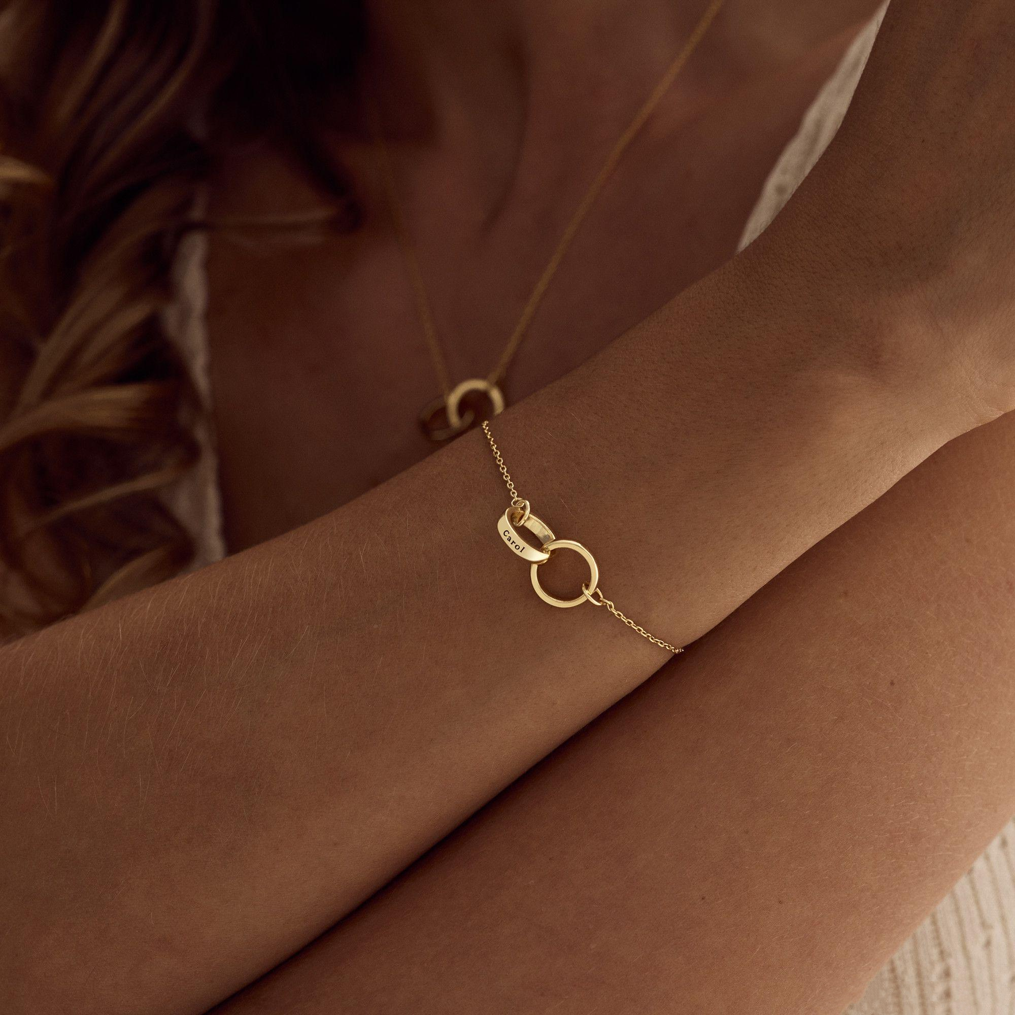 Personalized Circle Name Bracelet