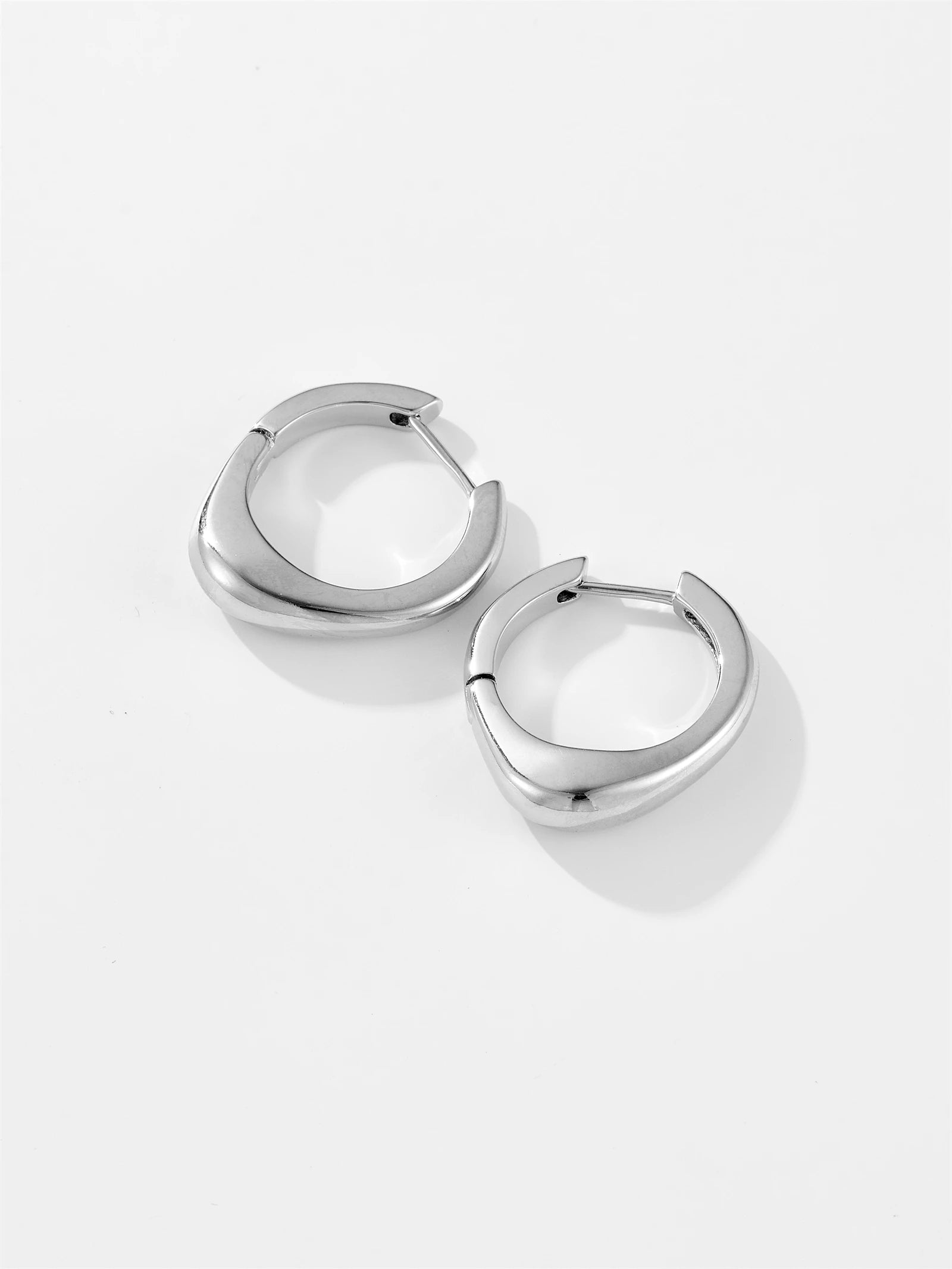 Wave Hoop Earrings - Regal Collective