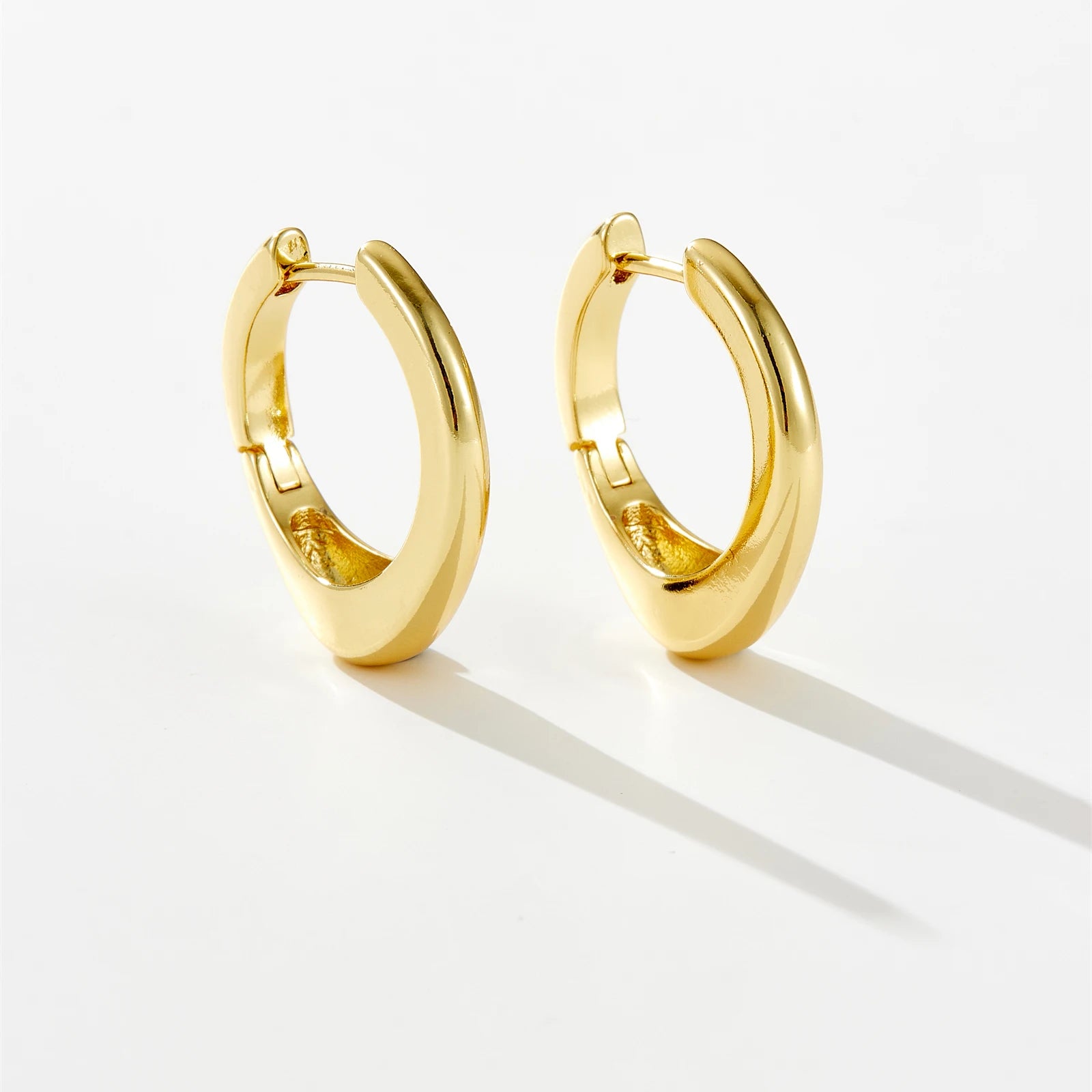 Wave Hoop Earrings - Regal Collective
