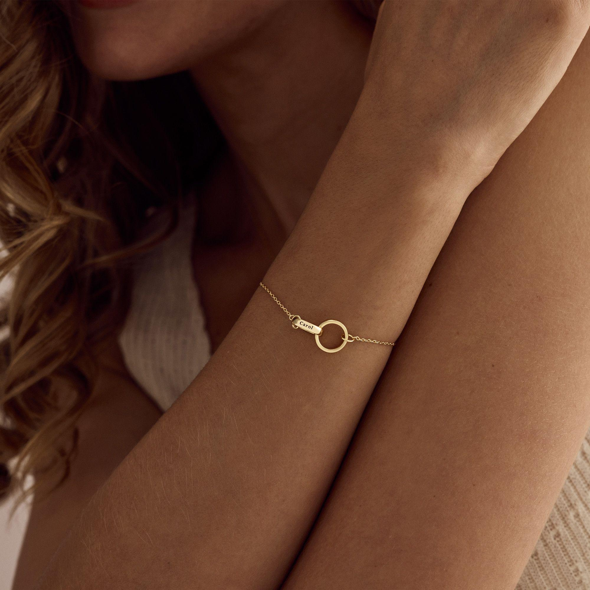 Personalized Circle Name Bracelet