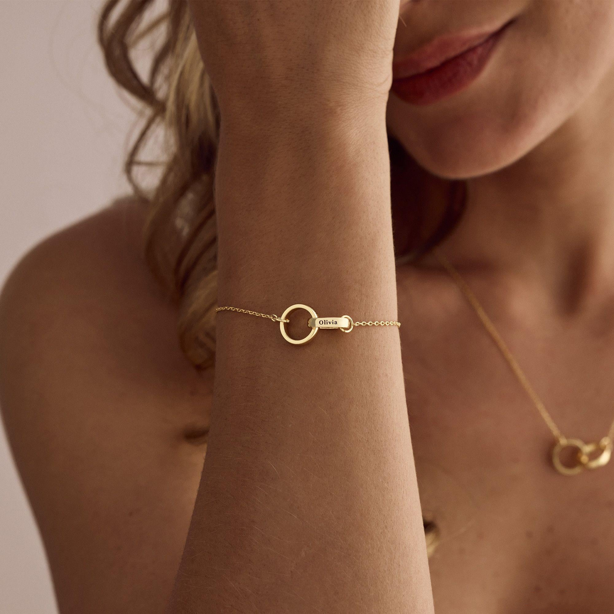Personalized Circle Name Bracelet