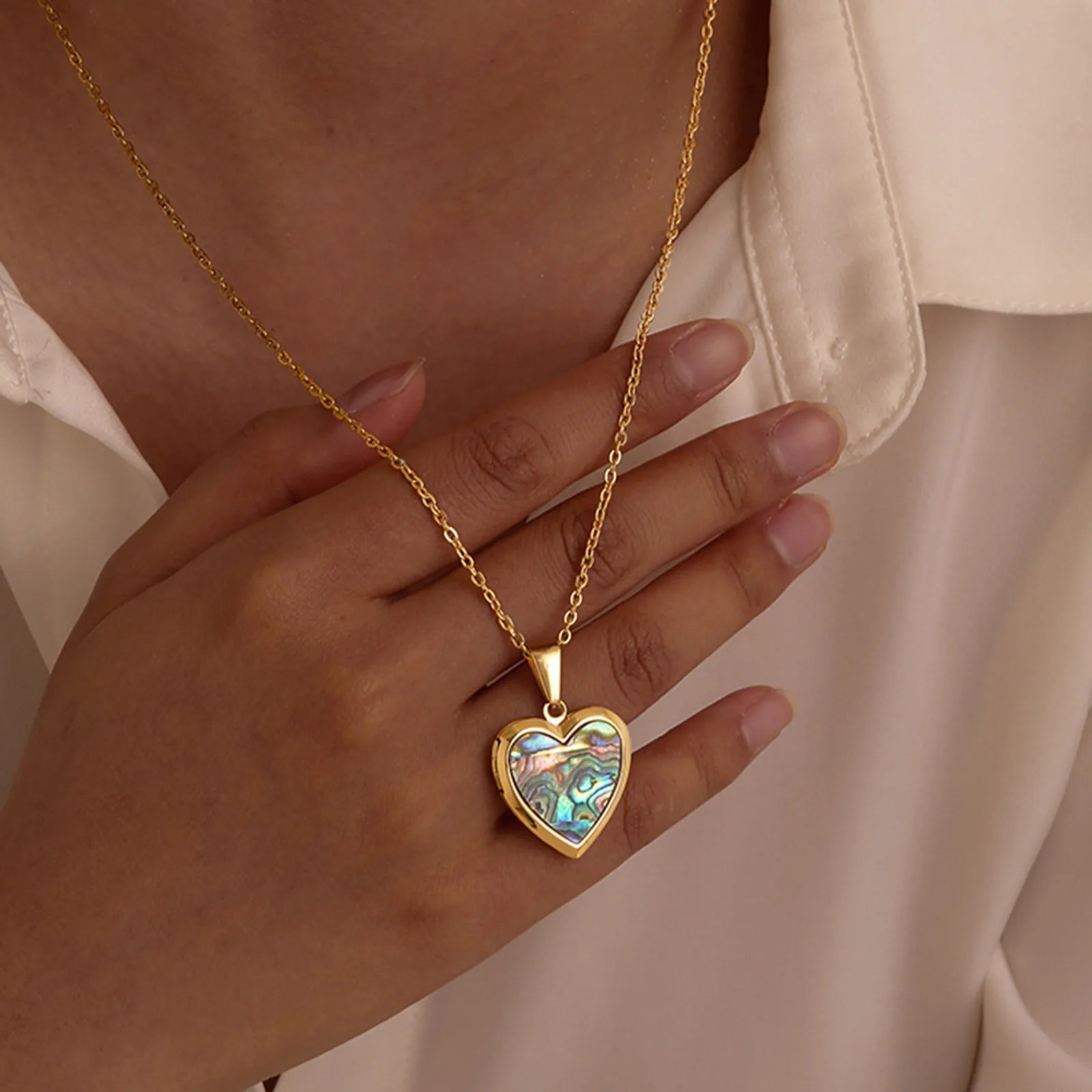 Open Heart Locket Necklace - Regal Collective