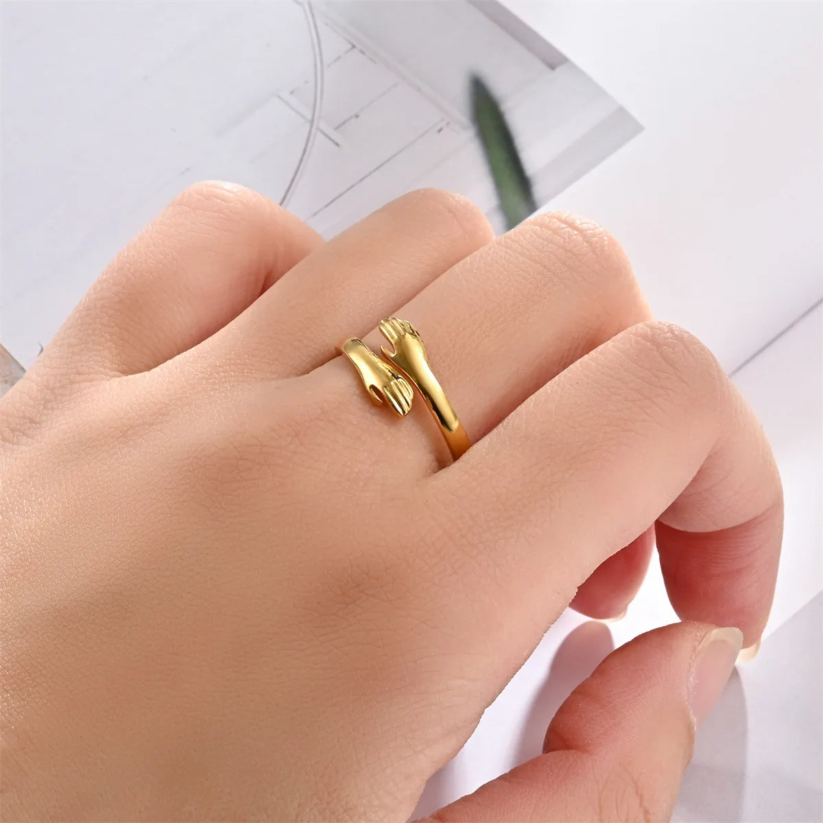Hug Ring - Regal Collective