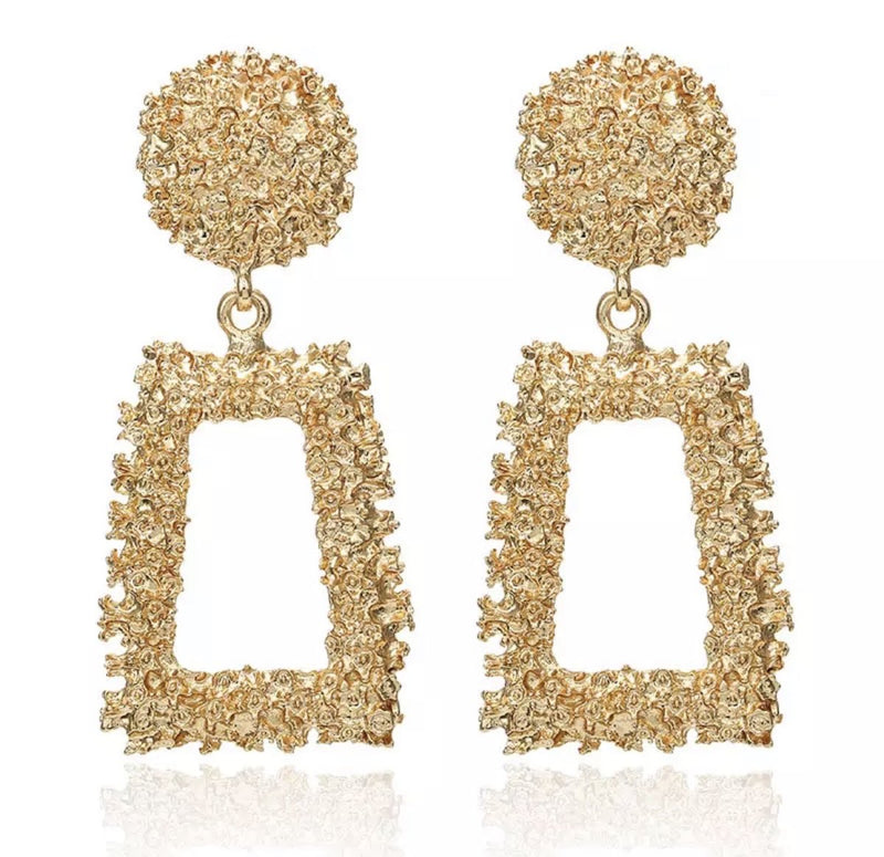 GOLD VINTAGE EARRINGS - Regal Collective